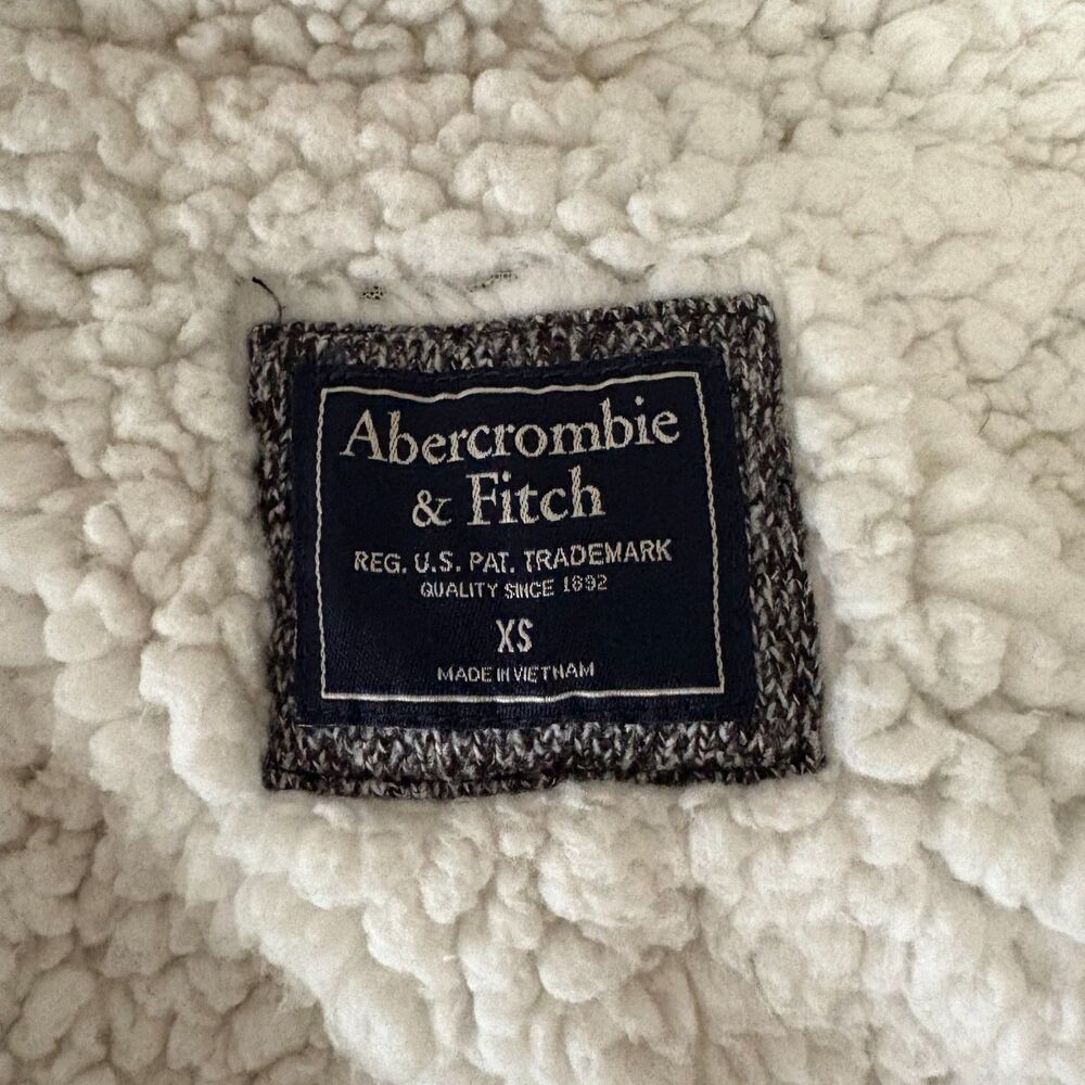 Abercrombie & Fitch Gray Sherpa Lined Open Front Shawl Cardigan Sweater Size XS - Picture 3 of 4